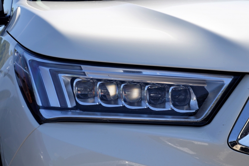 concession-LA MARTRE-min_acura-headlamp-2834131